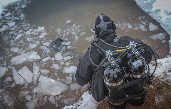 Green Beret Ice Diving 10th SFG