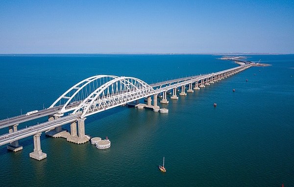 Kerch Strait Bridge, Crimea