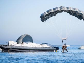 Operators from Special Operations Command Europe (SOCEUR) conduct a training Water Jump (photo SOCEUR 2016)